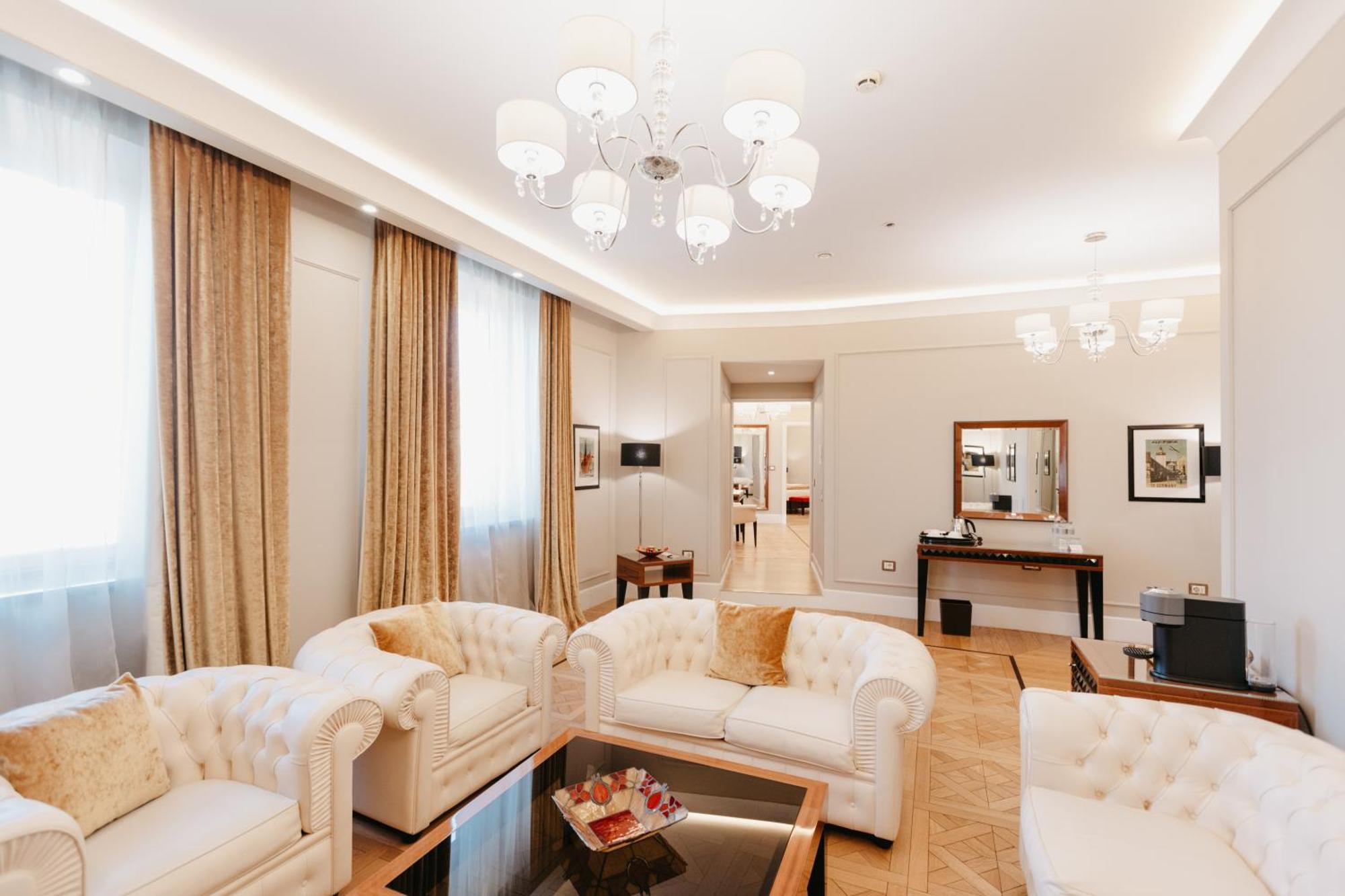 Grand Hotel Yerevan - Small Luxury Hotels Of The World Dış mekan fotoğraf