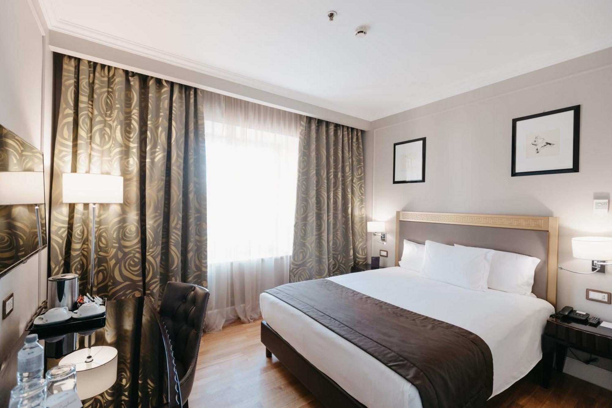 Grand Hotel Yerevan - Small Luxury Hotels Of The World Dış mekan fotoğraf