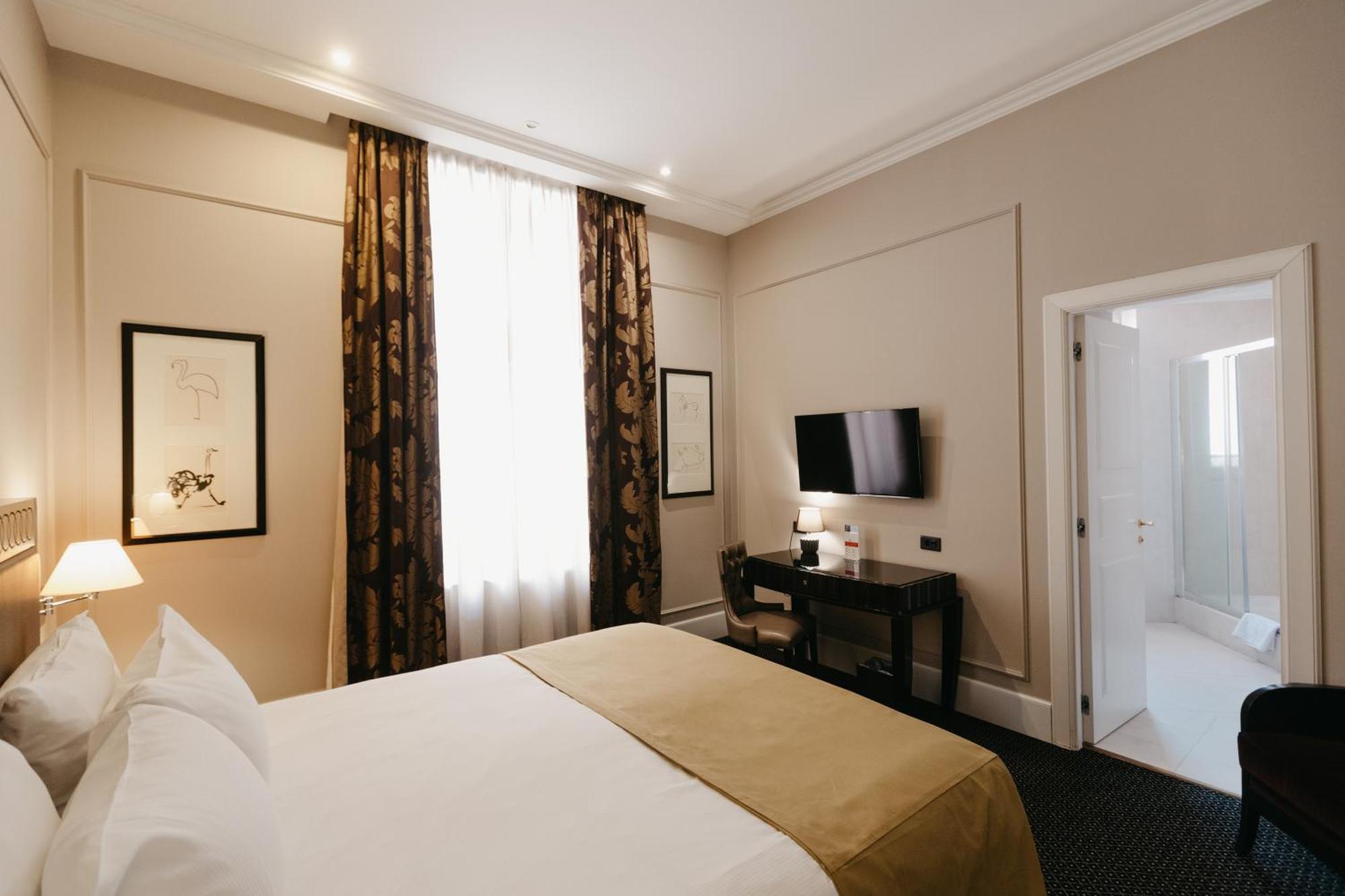 Grand Hotel Yerevan - Small Luxury Hotels Of The World Dış mekan fotoğraf