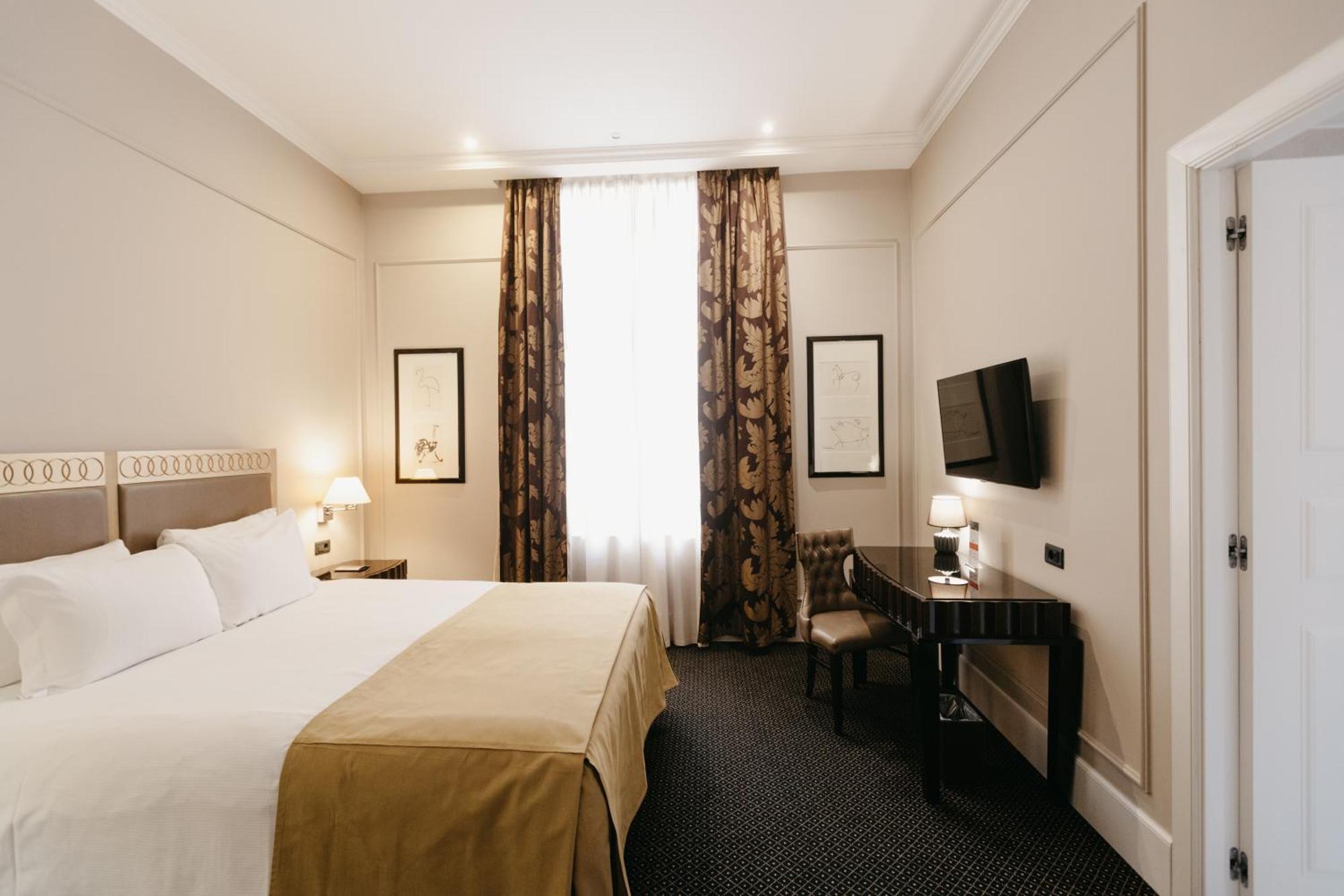 Grand Hotel Yerevan - Small Luxury Hotels Of The World Dış mekan fotoğraf