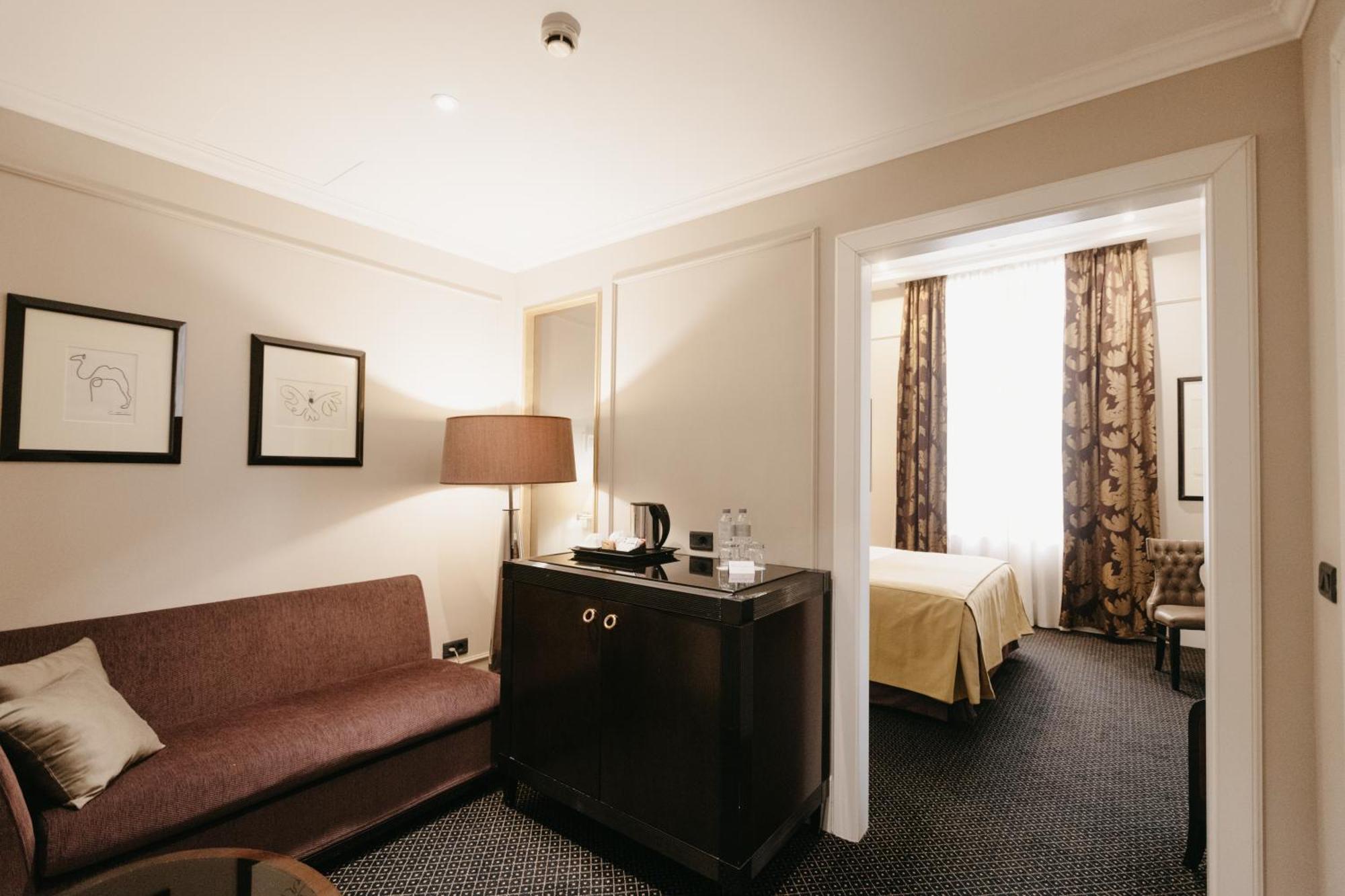 Grand Hotel Yerevan - Small Luxury Hotels Of The World Dış mekan fotoğraf