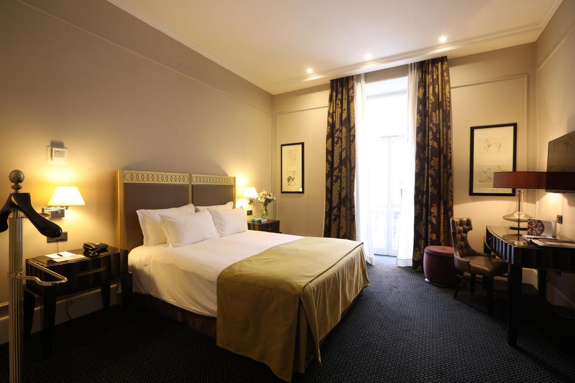 Grand Hotel Yerevan - Small Luxury Hotels Of The World Dış mekan fotoğraf