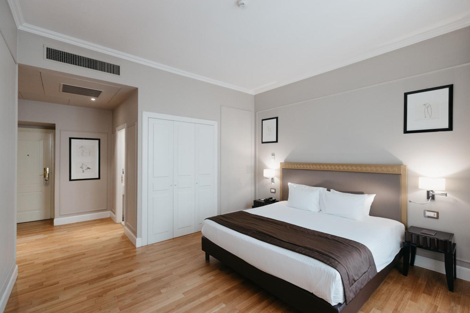 Grand Hotel Yerevan - Small Luxury Hotels Of The World Dış mekan fotoğraf